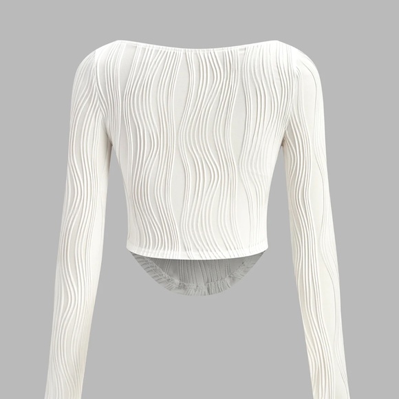 NWT square neck piping crop long sleeve top! - Picture 3 of 11